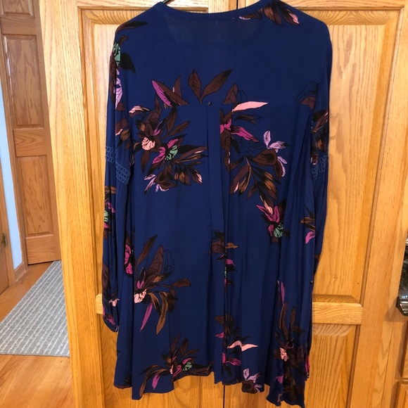 Free People Swing Tunic Top. Size S - Picture 3 of 5
